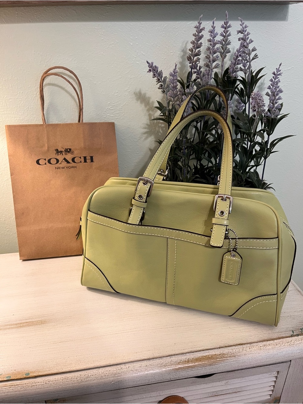 Coach Hampton Satchel Lime Green Excellent Condition